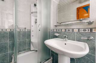 Отель Hotel Villa Royal Тиват Двухместный номер с 1 кроватью или 2 отдельными кроватями-16